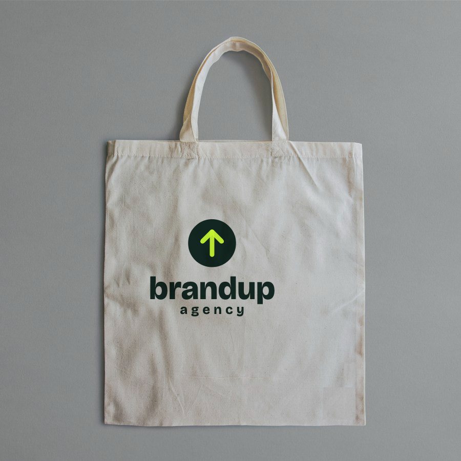 Tote bag en coton personnalisé avec le logo brandup agency